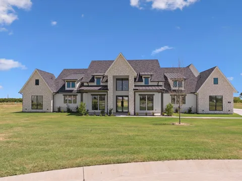 704 Cambridge Court