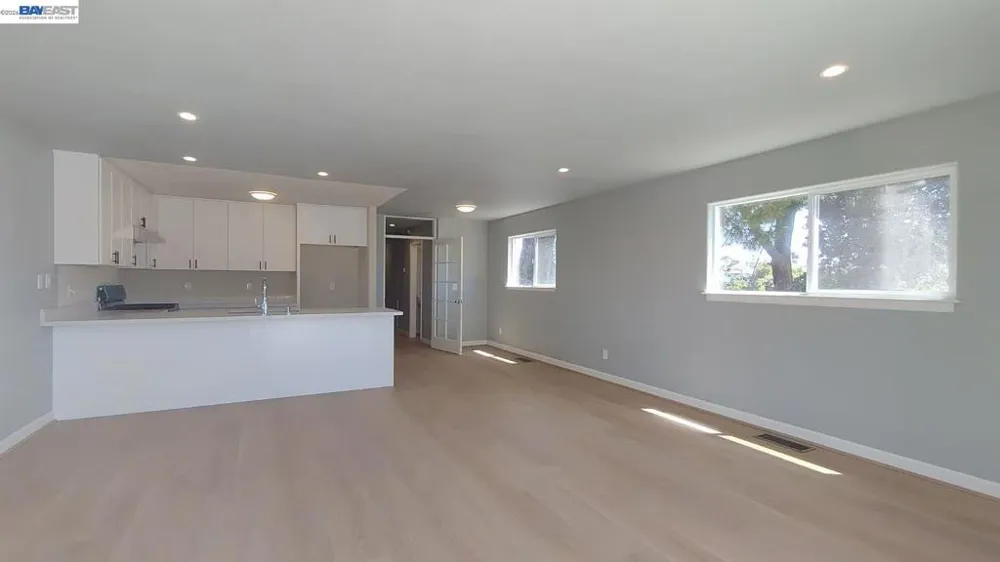 917 1St St Rodeo, CA 94572
