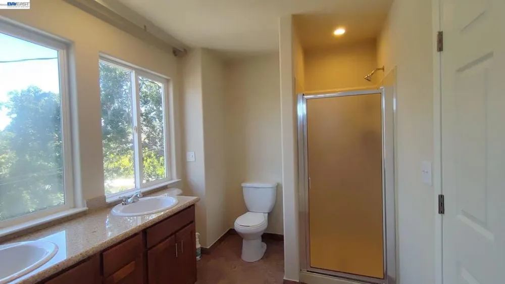 917 1St St Rodeo, CA 94572
