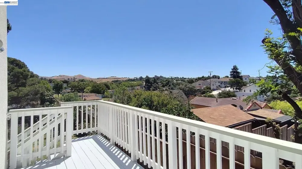 917 1St St Rodeo, CA 94572