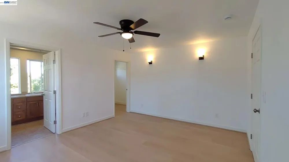 917 1St St Rodeo, CA 94572