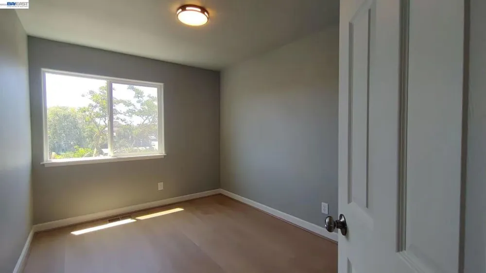 917 1St St Rodeo, CA 94572