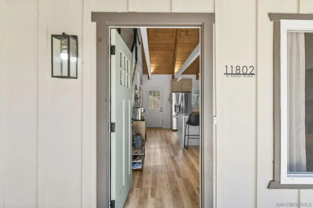 11802 Hi Ridge Lakeside, CA 92040