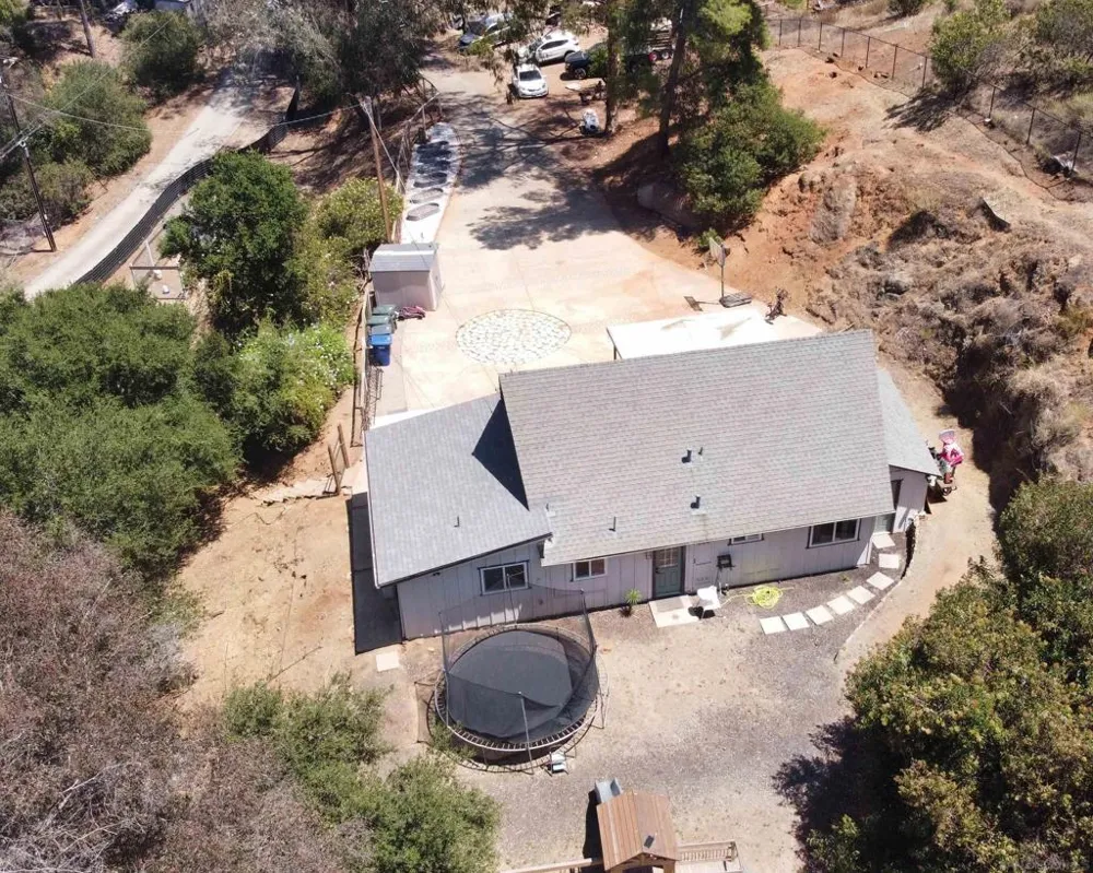 11802 Hi Ridge Lakeside, CA 92040