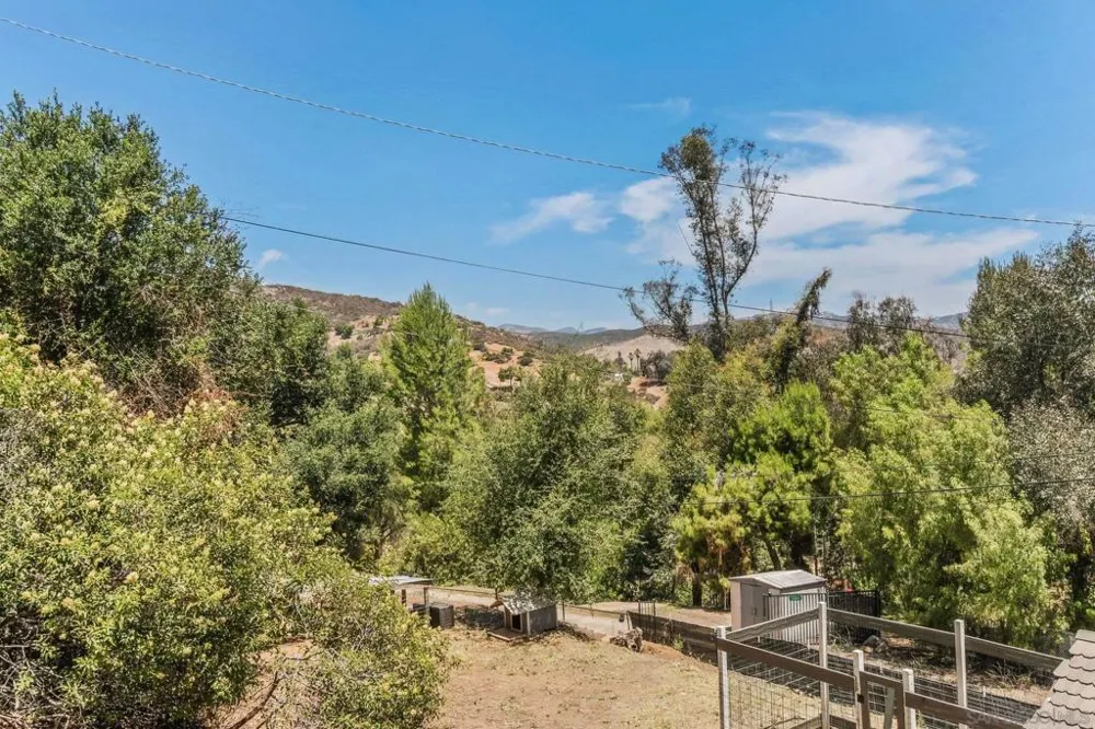 11802 Hi Ridge Lakeside, CA 92040