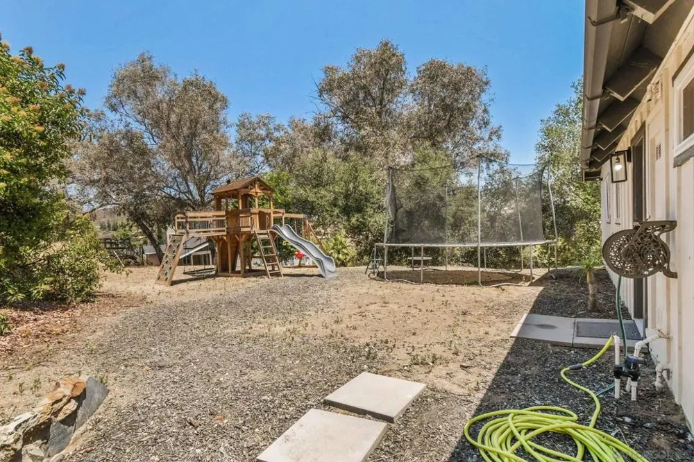 11802 Hi Ridge Lakeside, CA 92040