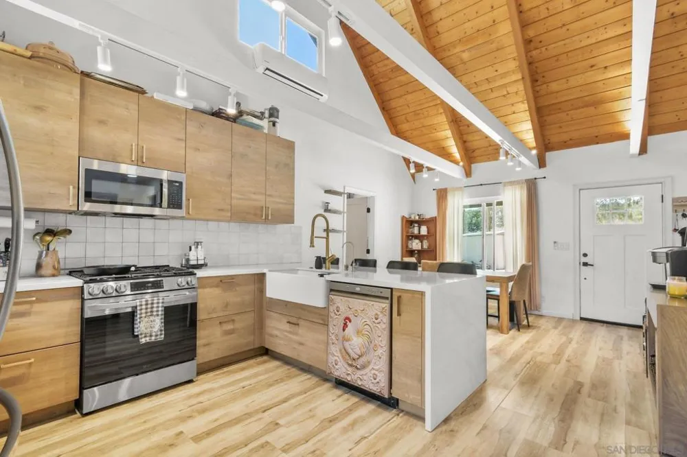 11802 Hi Ridge Lakeside, CA 92040