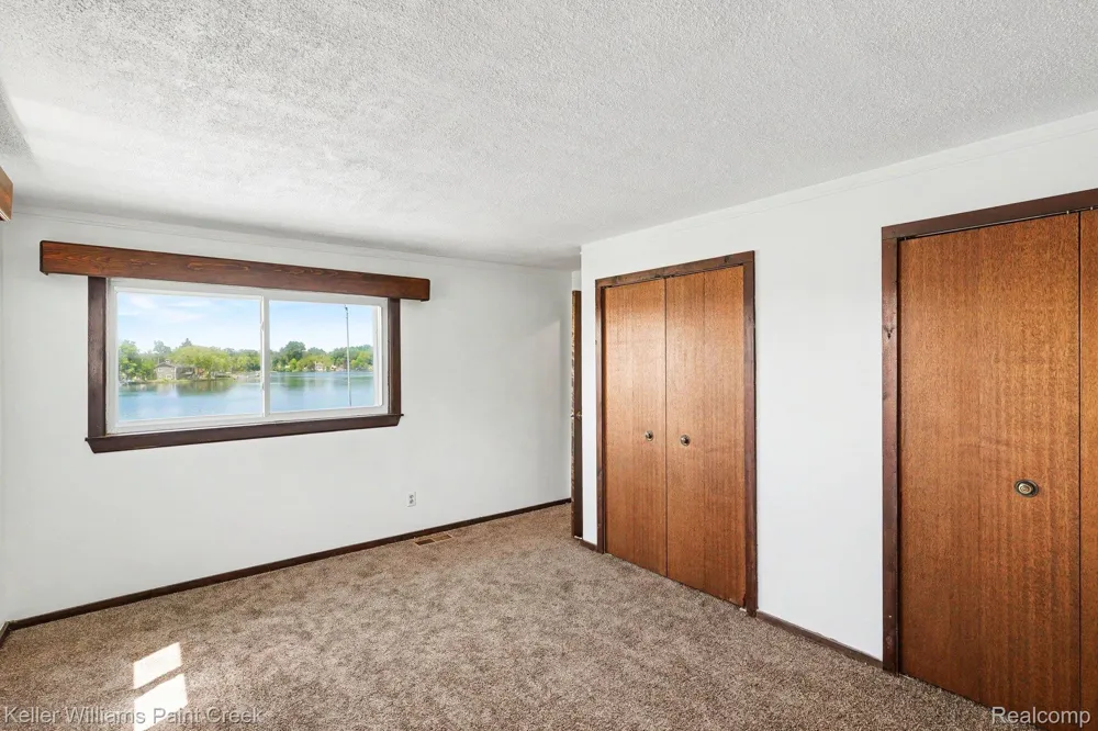 2295 Davista Drive Highland Charter Township, MI 48356