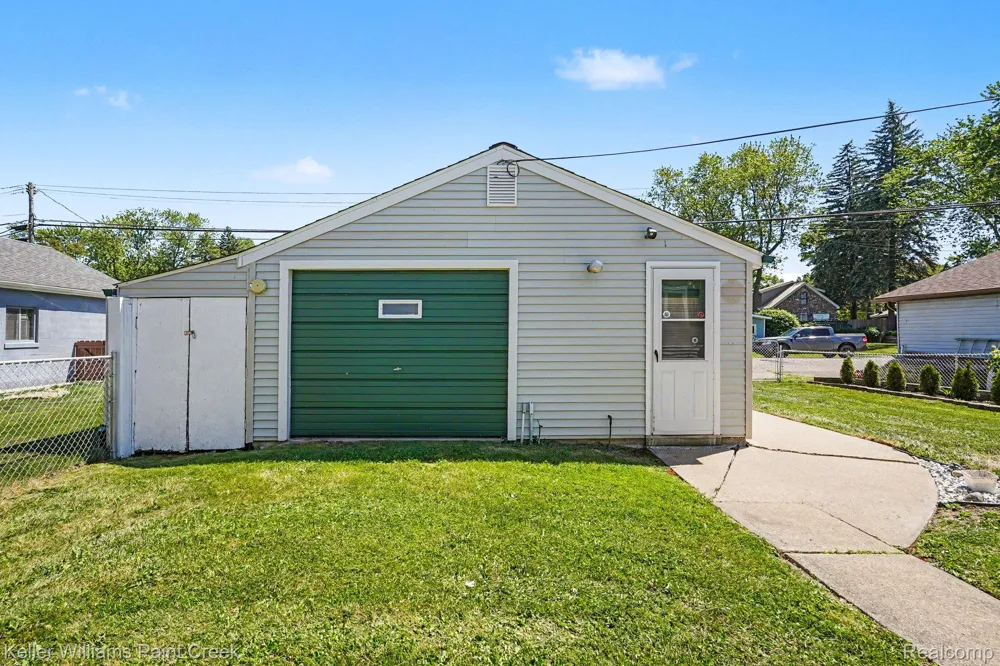 2295 Davista Drive Highland Charter Township, MI 48356