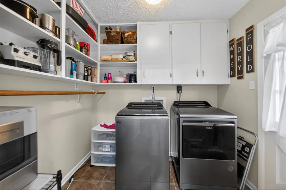 813 E Clinton Avenue Athens, TX 75751