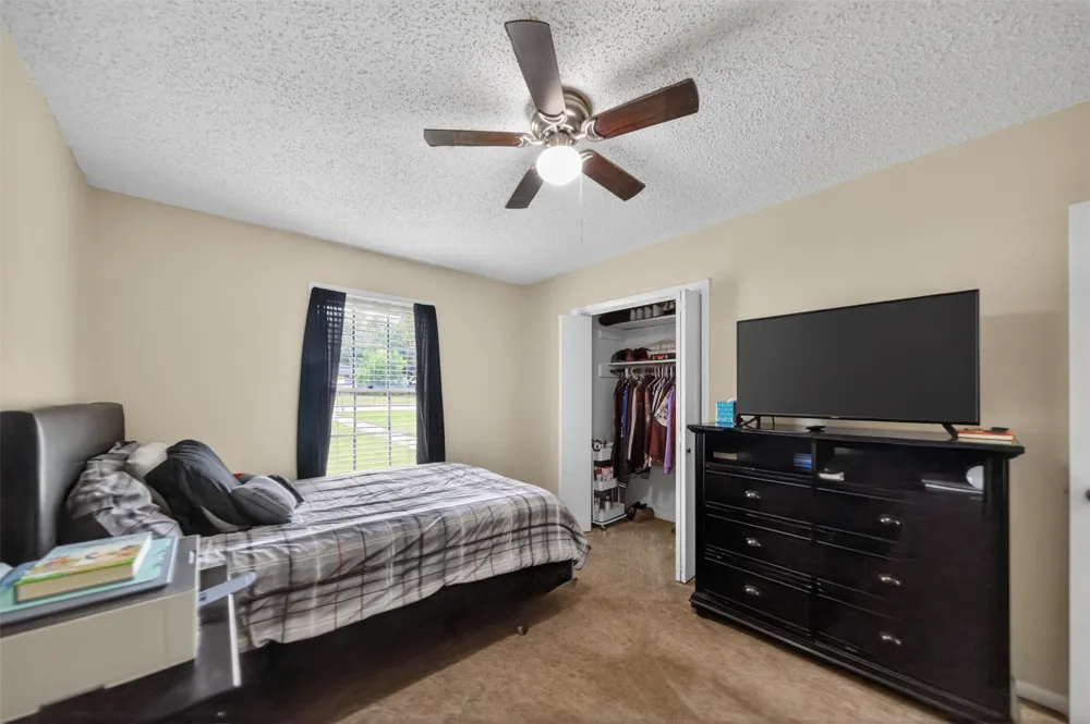 813 E Clinton Avenue Athens, TX 75751