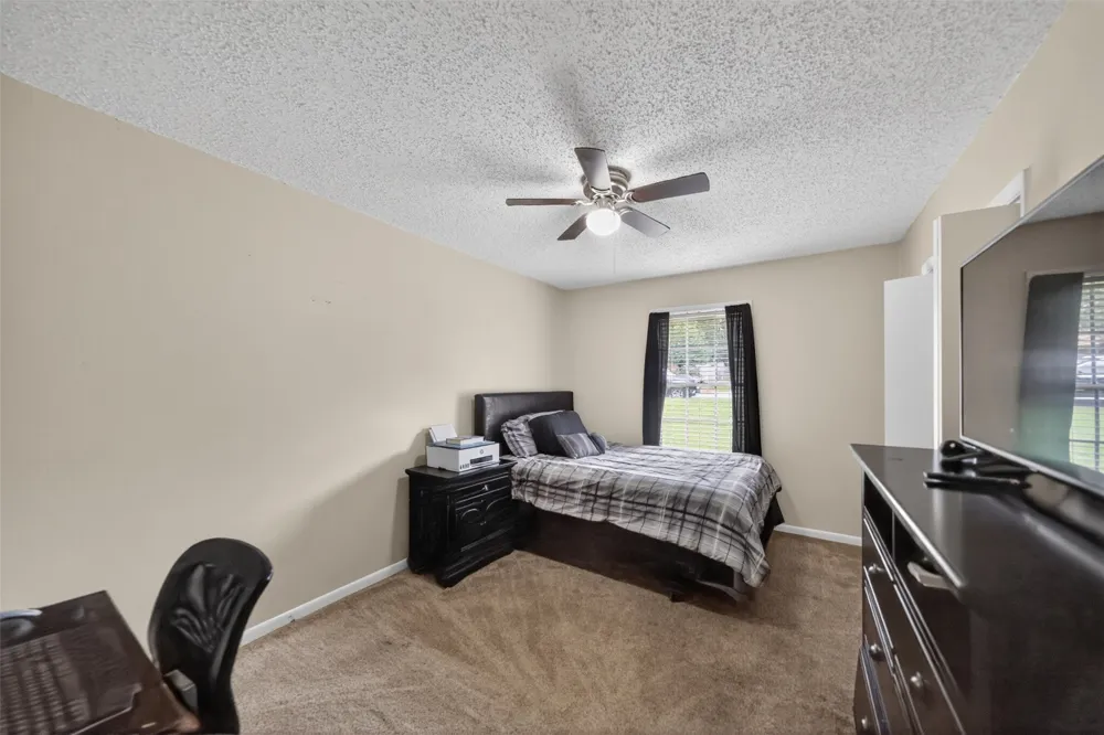 813 E Clinton Avenue Athens, TX 75751