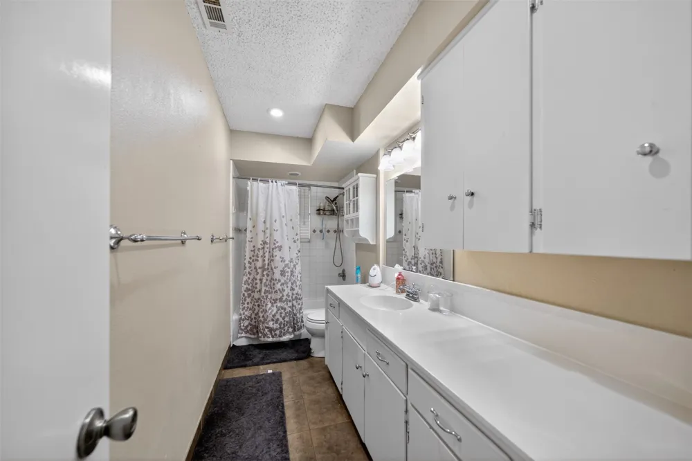 813 E Clinton Avenue Athens, TX 75751