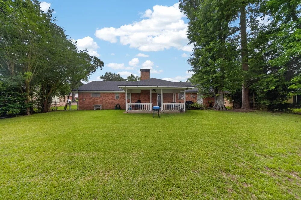 813 E Clinton Avenue Athens, TX 75751