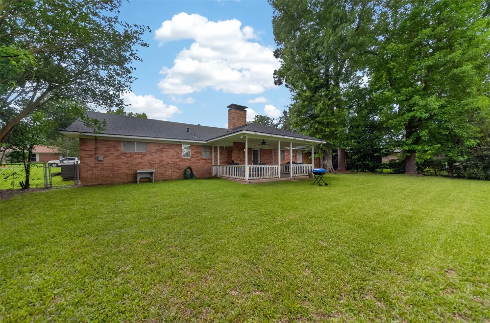 813 E Clinton Avenue Athens, TX 75751
