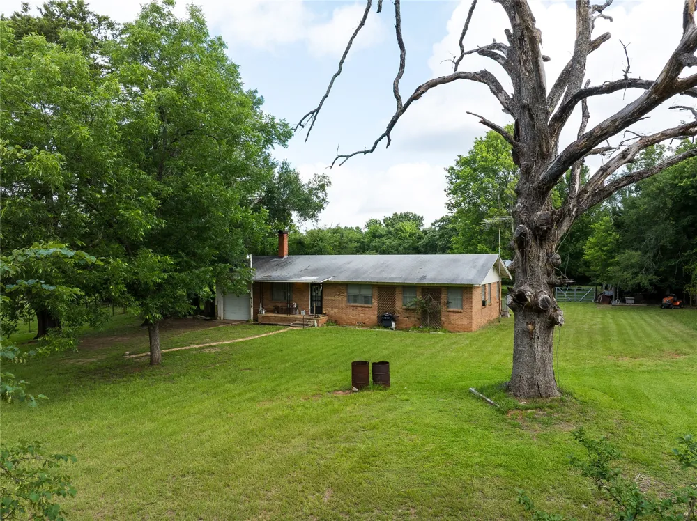 519 An County Road 450 Palestine, TX 75803