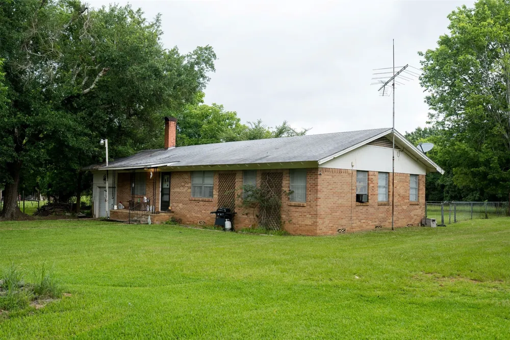 519 An County Road 450 Palestine, TX 75803