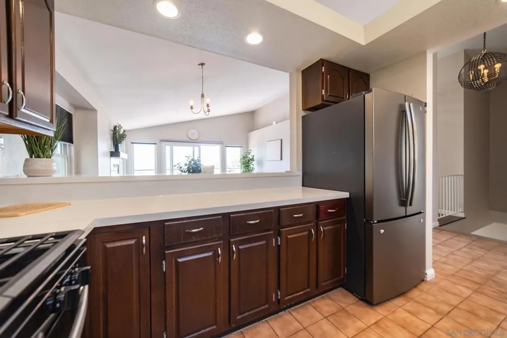 1102 La Mesa Spring Valley, CA 91977