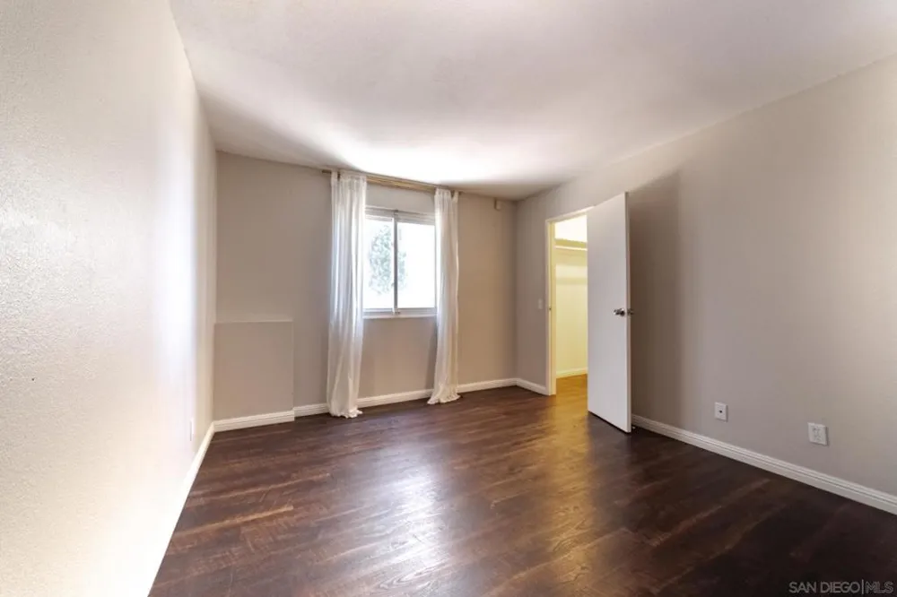 1102 La Mesa Spring Valley, CA 91977