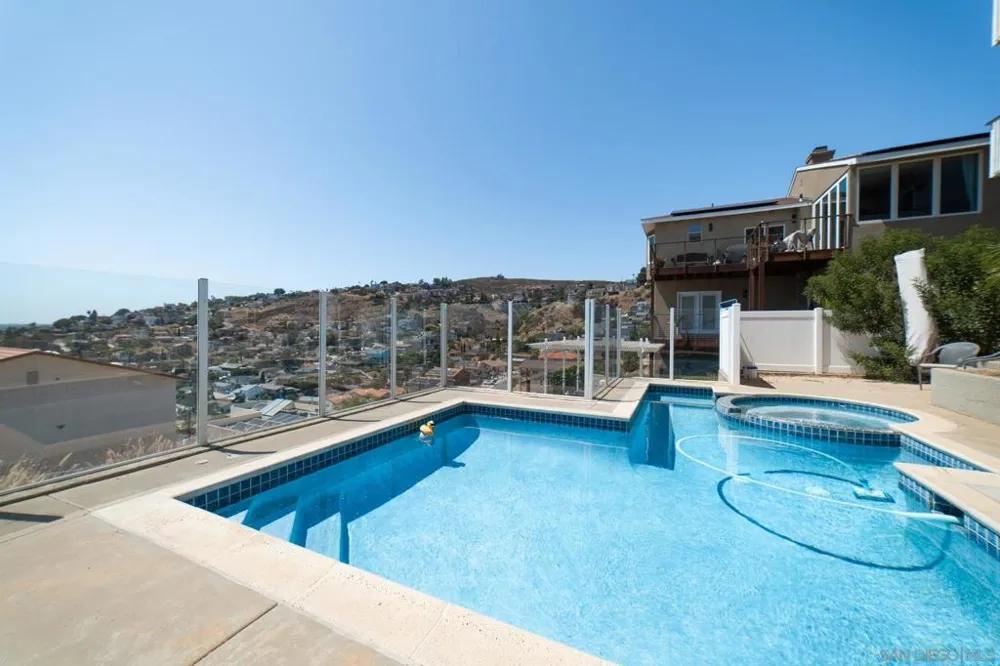 1102 La Mesa Spring Valley, CA 91977
