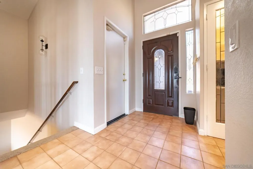 1102 La Mesa Spring Valley, CA 91977