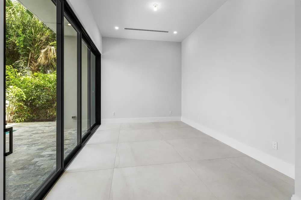 207 SE 5th Street Delray Beach, FL 33483