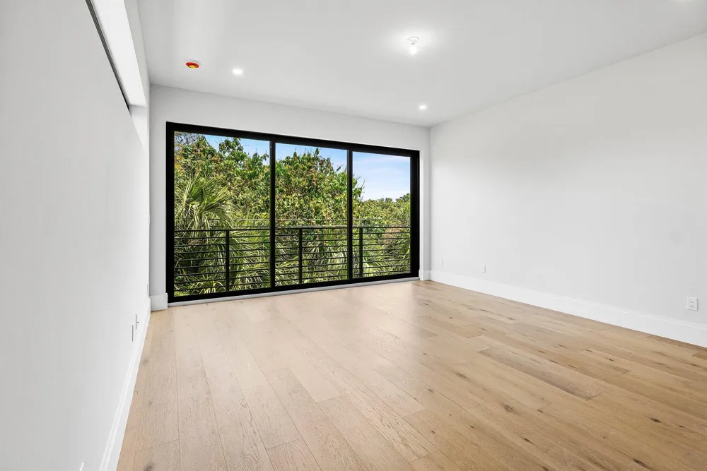 207 SE 5th Street Delray Beach, FL 33483
