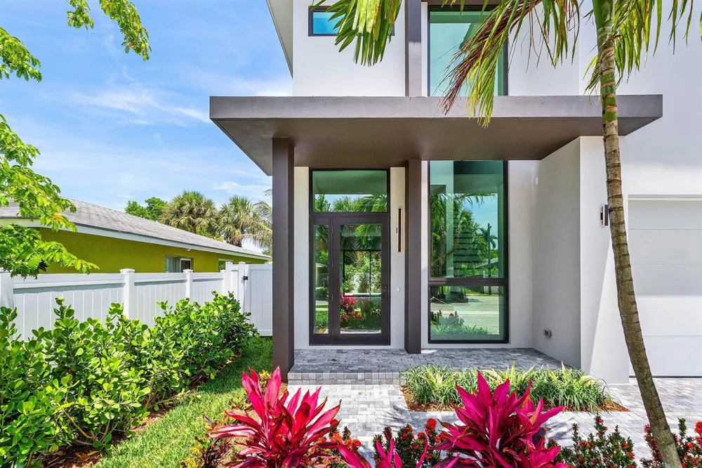 207 SE 5th Street Delray Beach, FL 33483