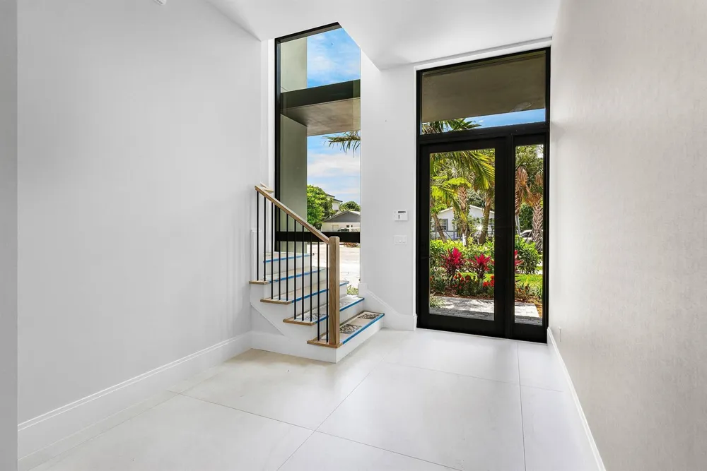 207 SE 5th Street Delray Beach, FL 33483