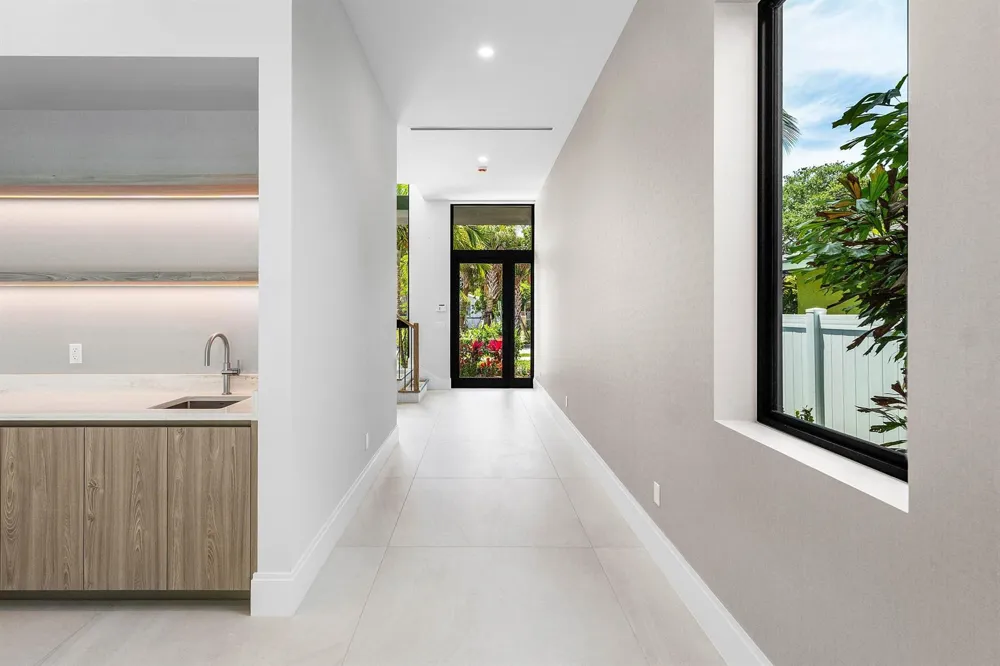 207 SE 5th Street Delray Beach, FL 33483
