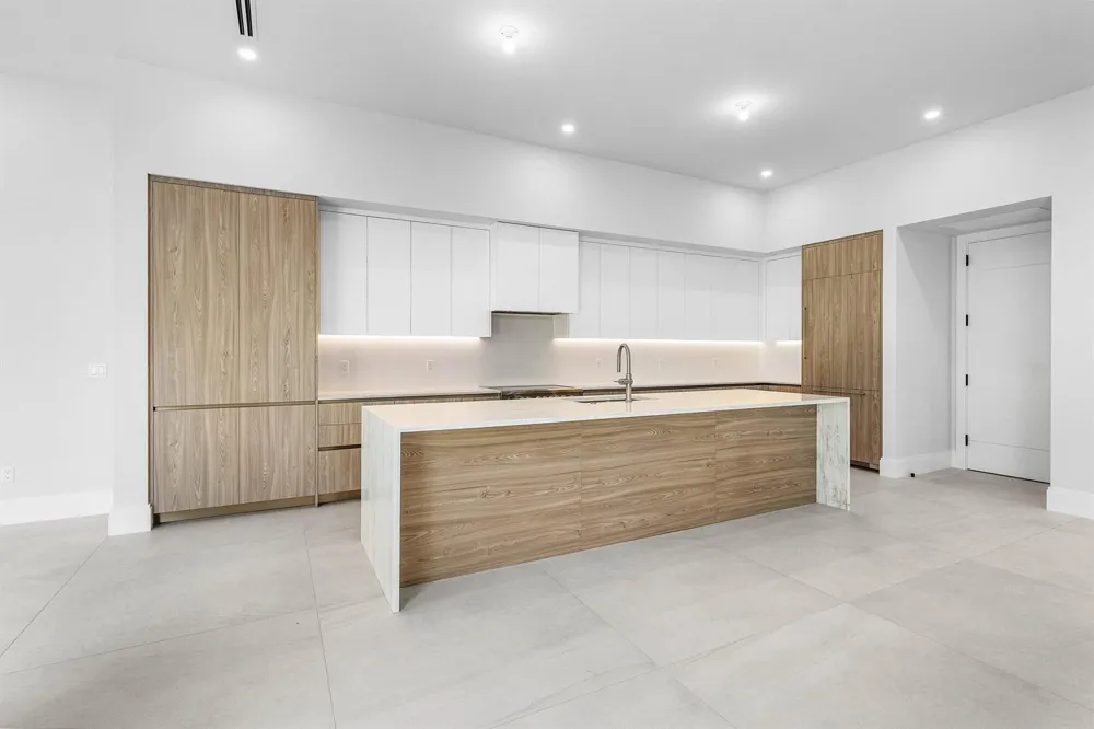 207 SE 5th Street Delray Beach, FL 33483