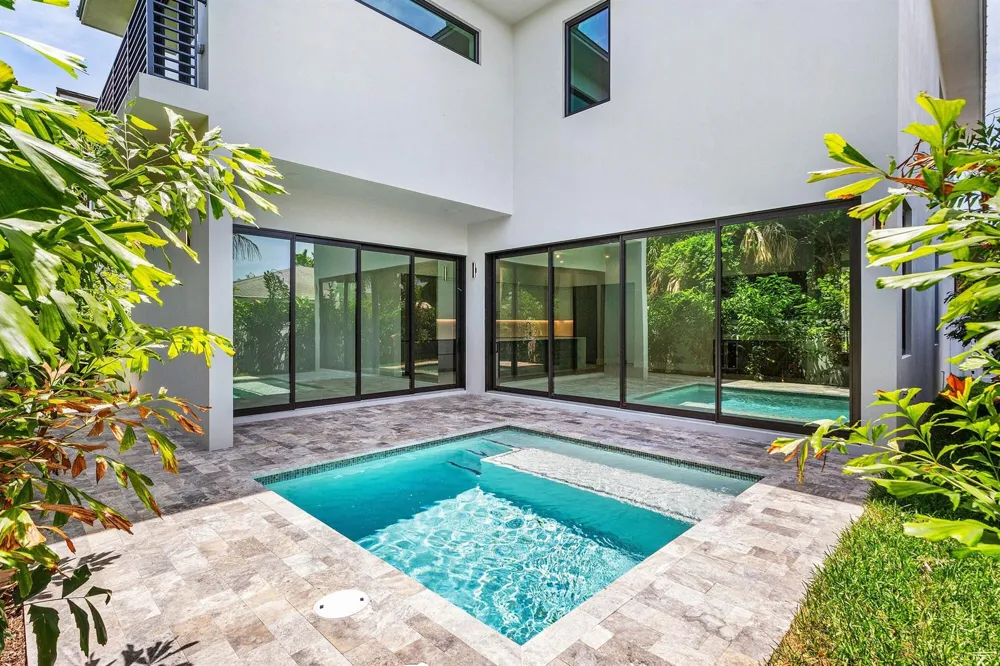 207 SE 5th Street Delray Beach, FL 33483