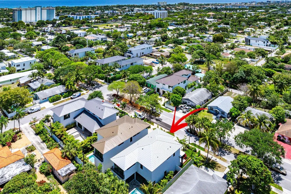 207 SE 5th Street Delray Beach, FL 33483