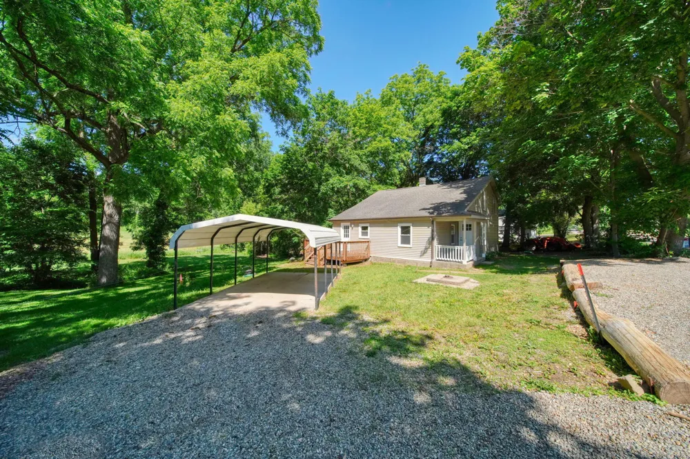 10500 Moscow Road Jonesville, MI 49250