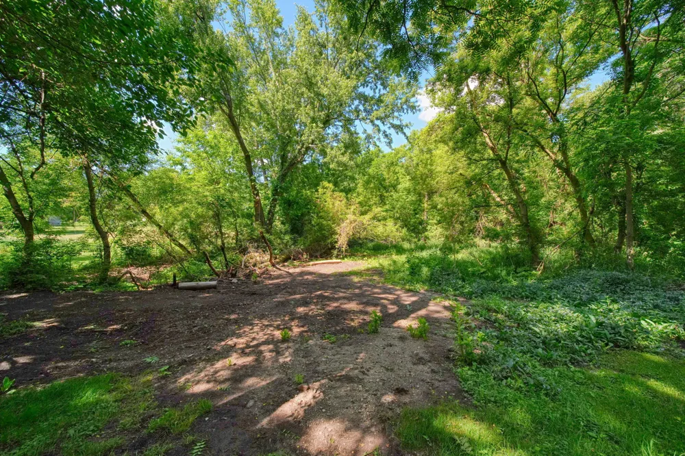 10500 Moscow Road Jonesville, MI 49250