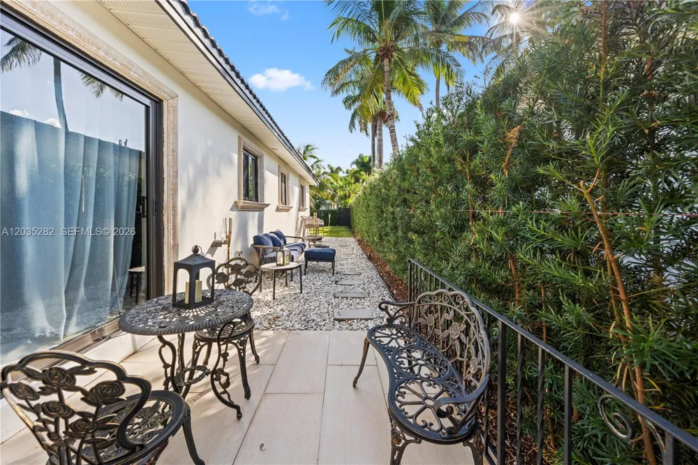 1302 Fillmore St Hollywood, FL 33019