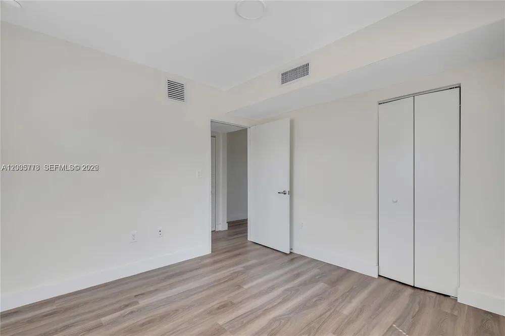 1710 NW 1st Ct #15 Miami, FL 33136