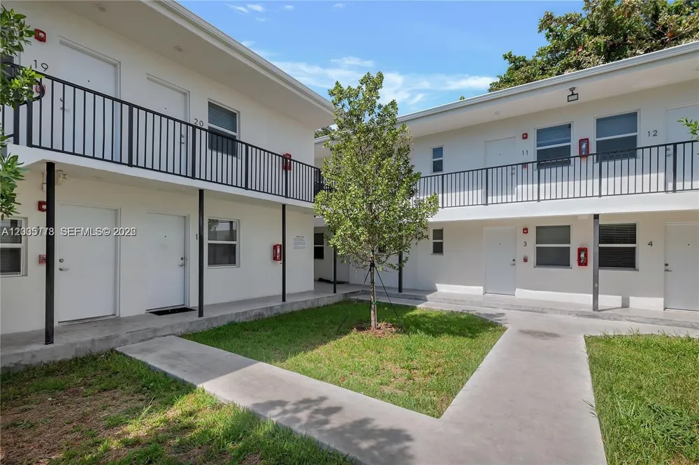 1710 NW 1st Ct #15 Miami, FL 33136