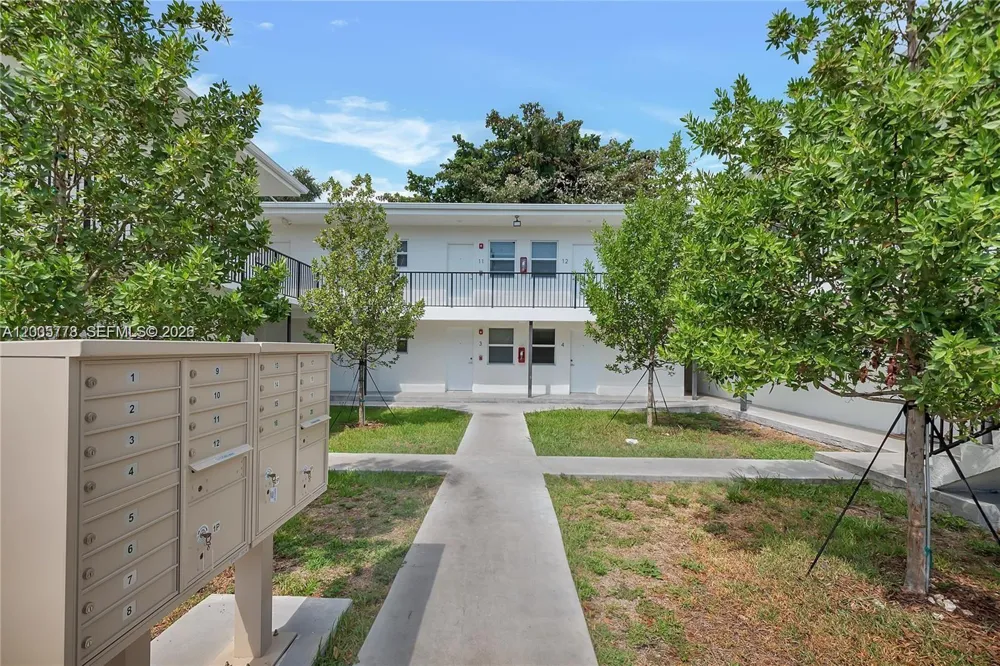 1710 NW 1st Ct #15 Miami, FL 33136