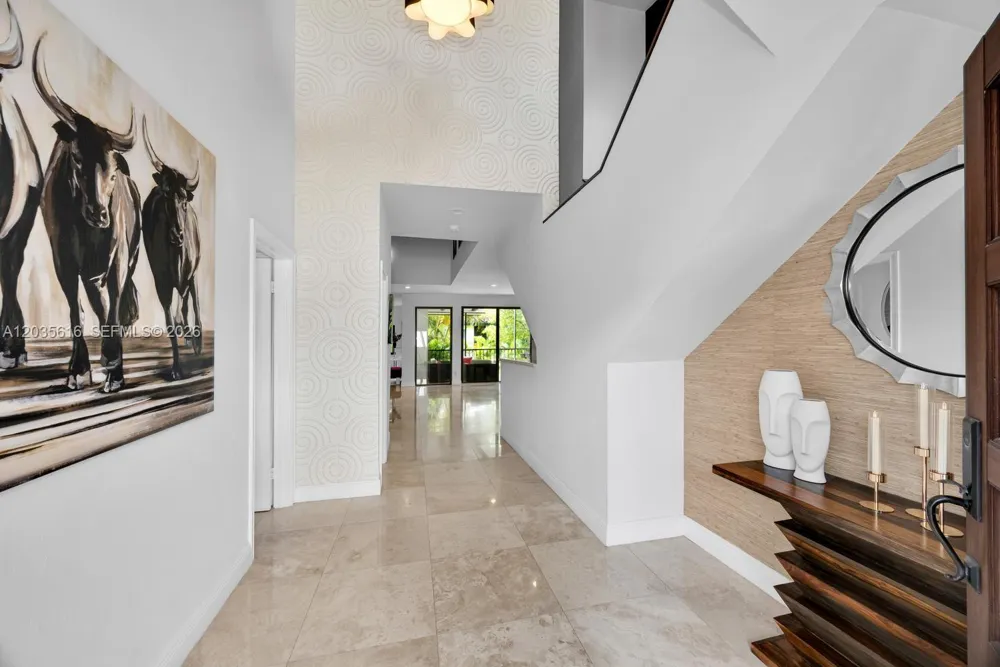 2000 S Bayshore Dr #65 Miami, FL 33133