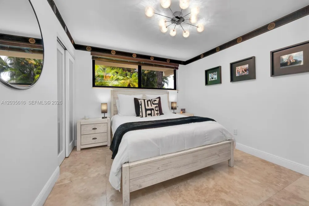 2000 S Bayshore Dr #65 Miami, FL 33133