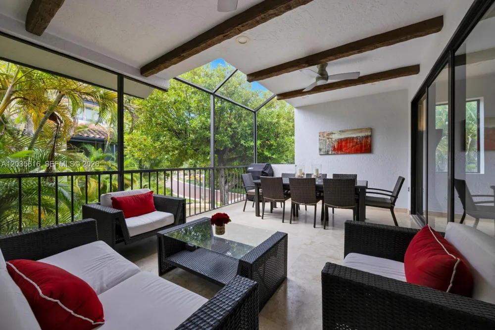 2000 S Bayshore Dr #65 Miami, FL 33133
