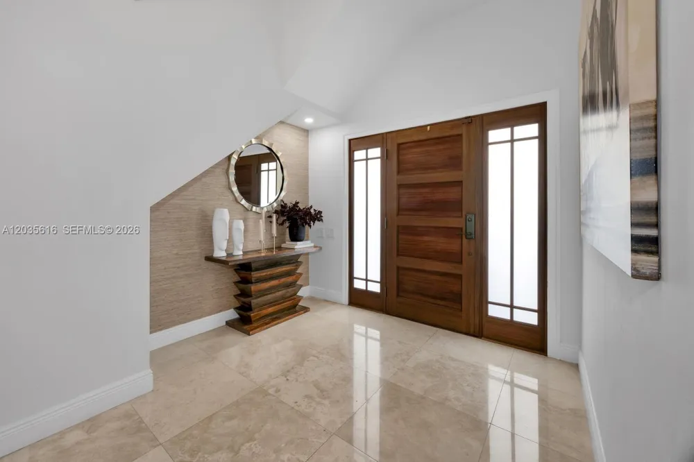 2000 S Bayshore Dr #65 Miami, FL 33133