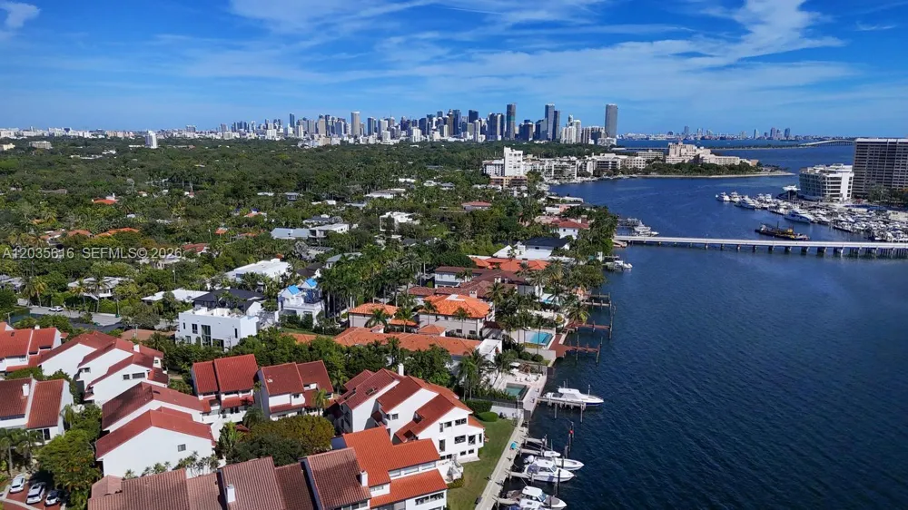 2000 S Bayshore Dr #65 Miami, FL 33133