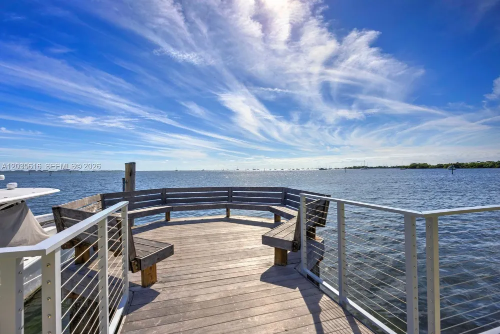 2000 S Bayshore Dr #65 Miami, FL 33133