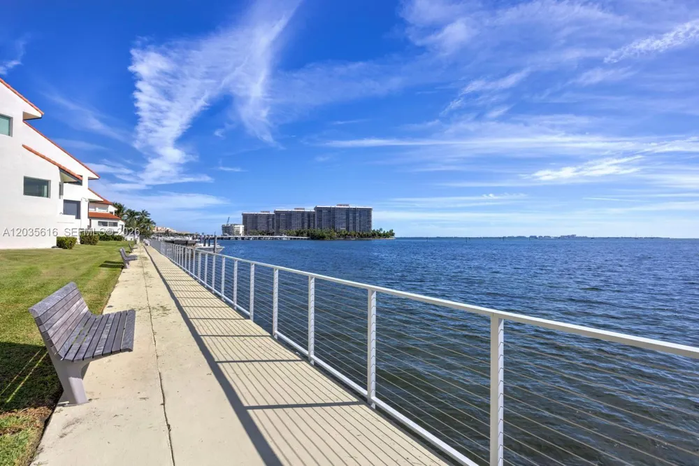 2000 S Bayshore Dr #65 Miami, FL 33133