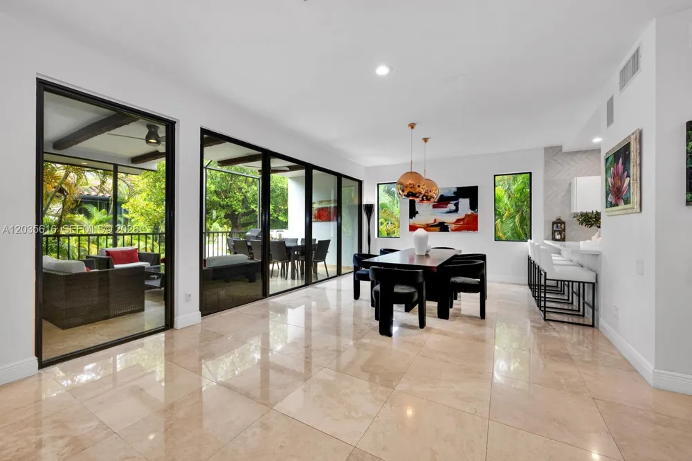 2000 S Bayshore Dr #65 Miami, FL 33133