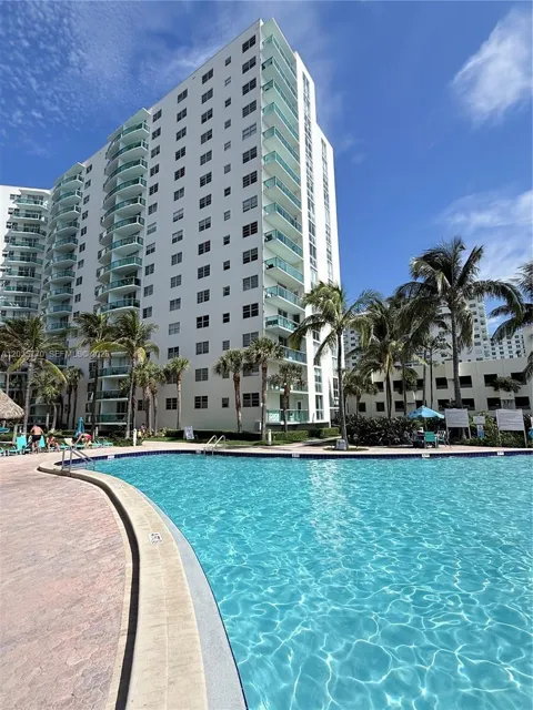 3901 S Ocean Dr #14U