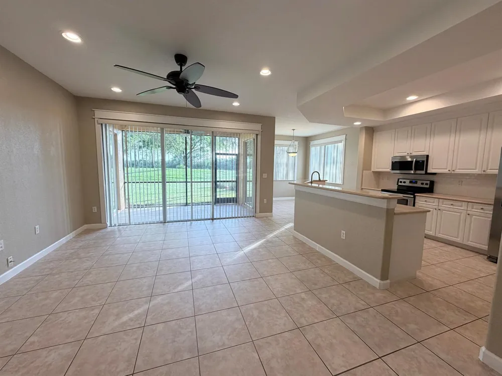 7911 NW 128th Lane #11-c Parkland, FL 33076