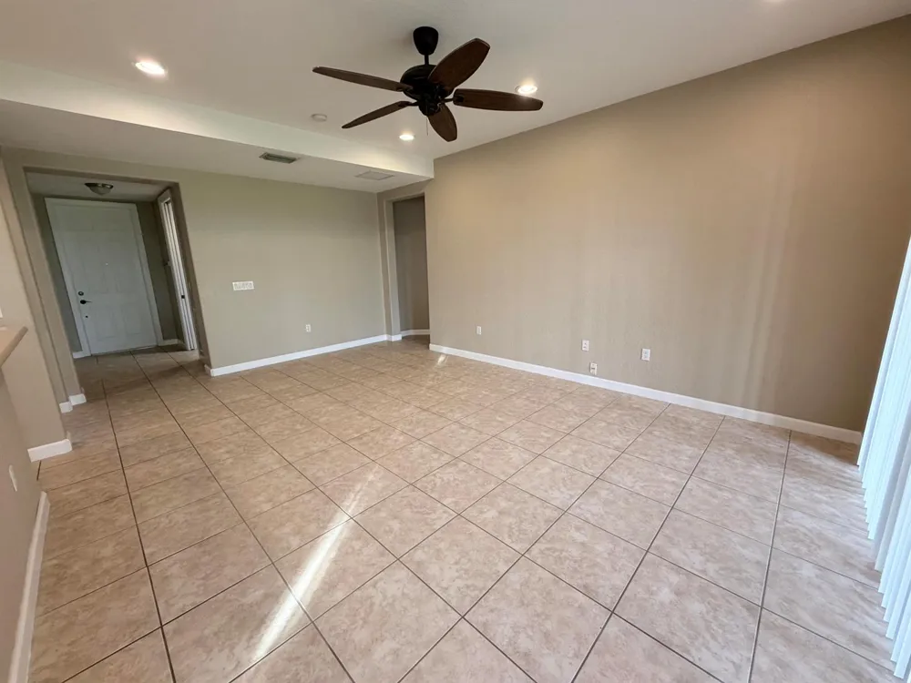 7911 NW 128th Lane #11-c Parkland, FL 33076